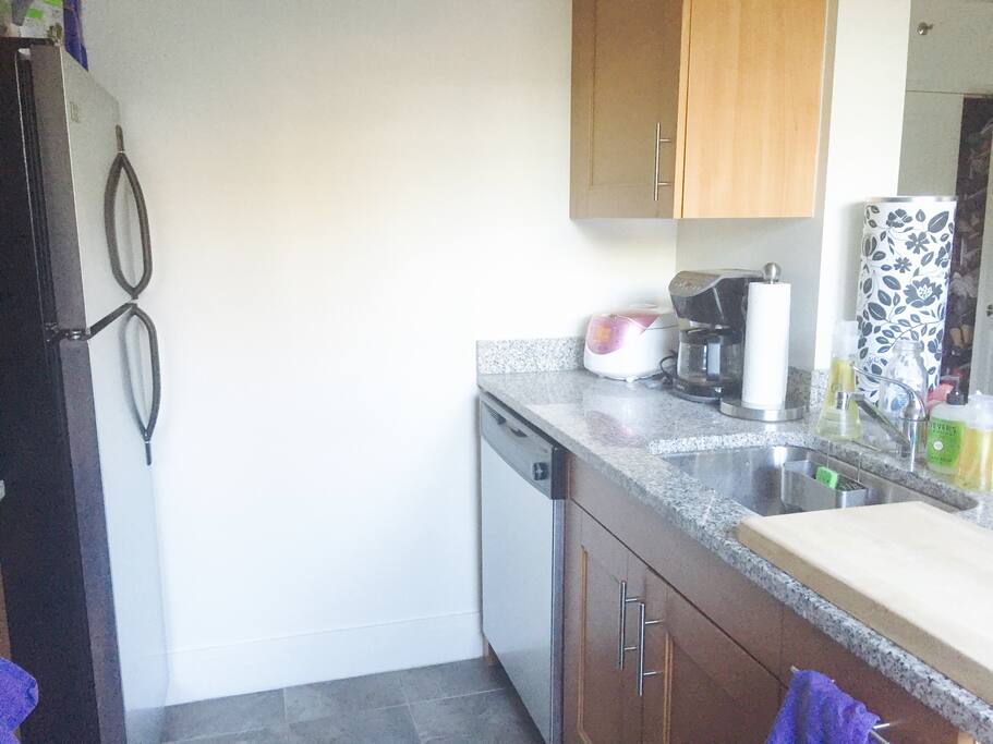 Kitchen! Dishwasher and coffee maker.