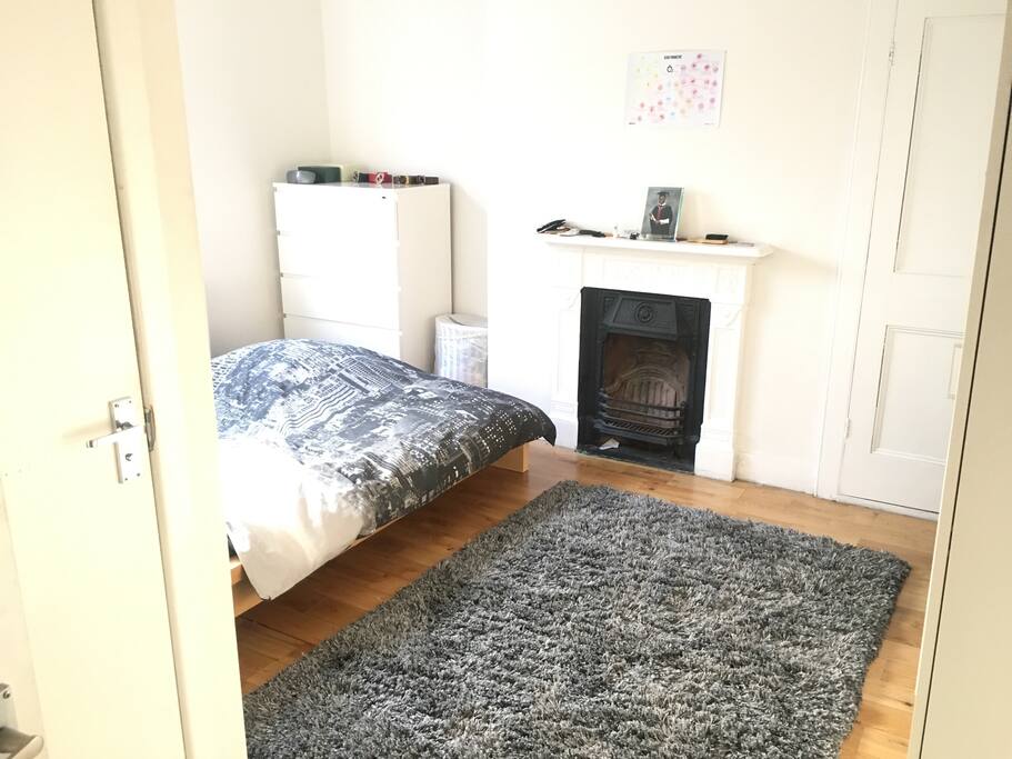 Bedroom, double bed, en suite bathroom