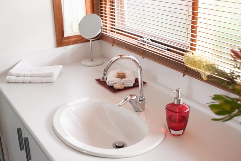 Aromatherapy bathroom products for your use