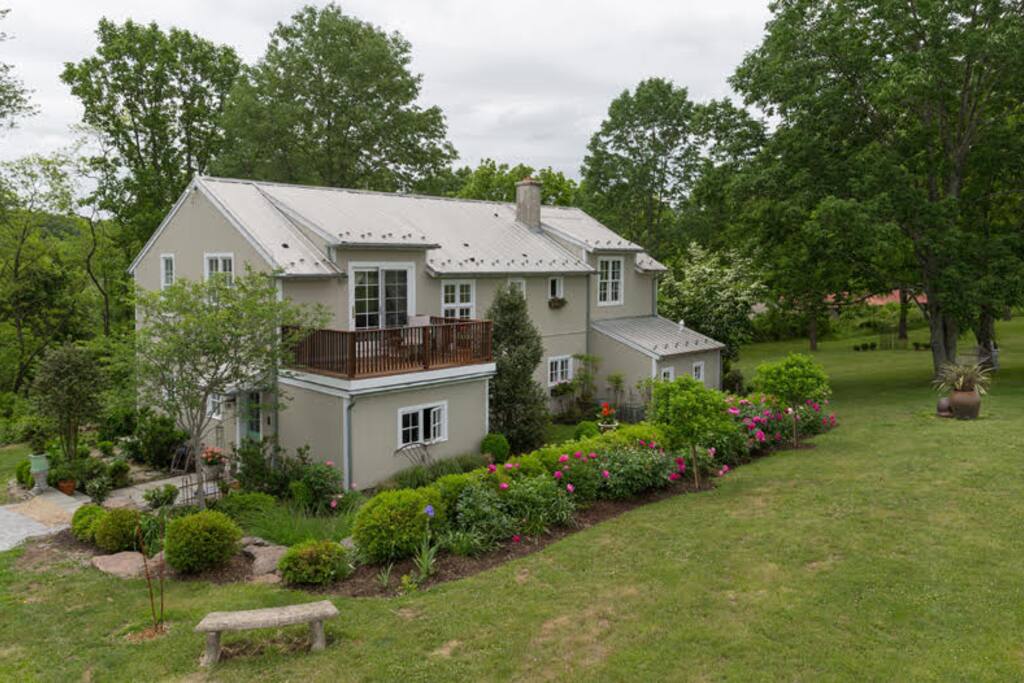View of the property when coming from the driveway