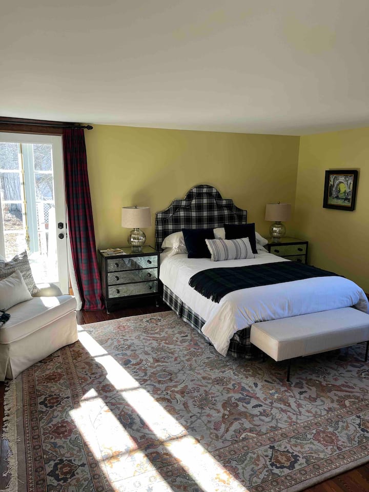 Chumba cha 2 cha kulala - ghorofa ya chini yenye matembezi ya kwenda kwenye bustani. 