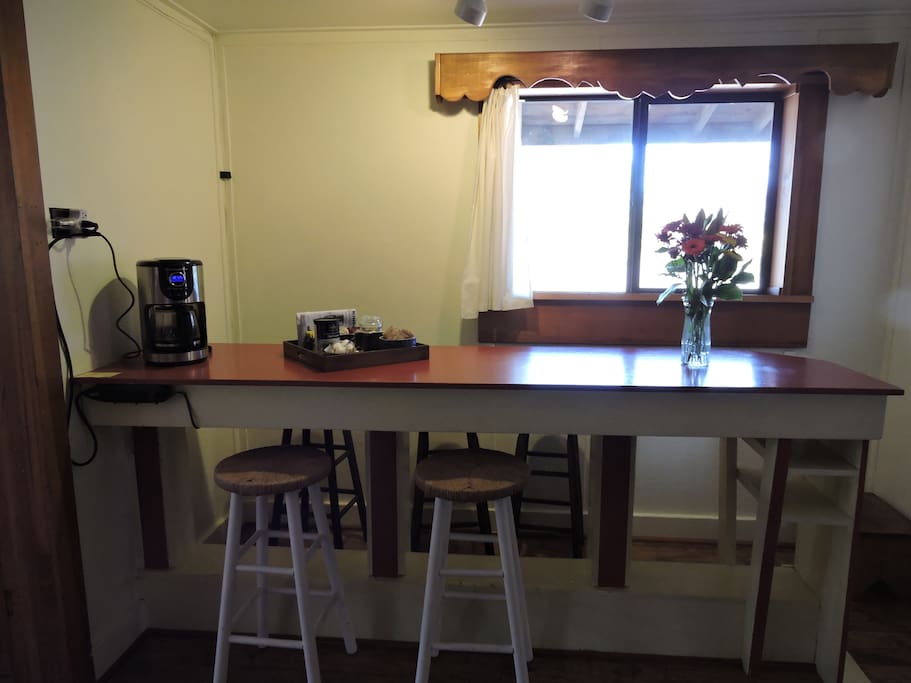 Breakfast Bar