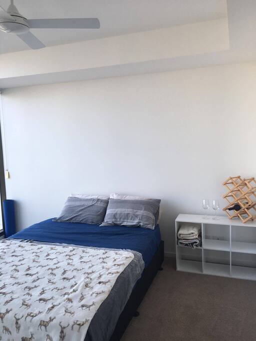 Queen size bed