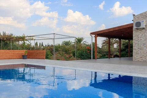 BerryRose Villa
