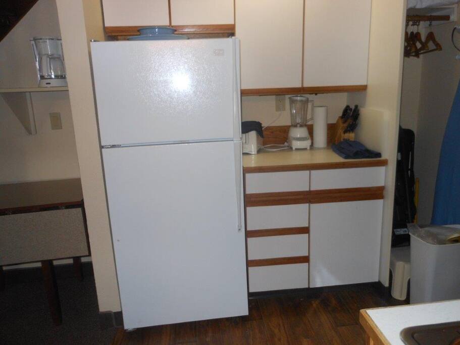 full kitchen