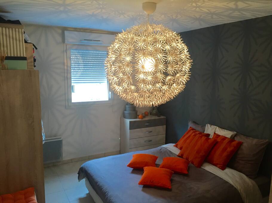 Chambre 1, Lit 160 + penderies
