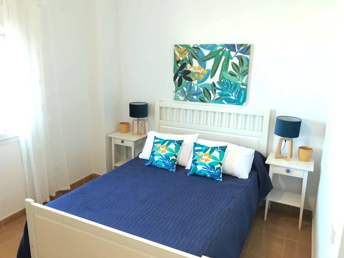 ห้องนอนใหญ่/ห้องนอนหลัก