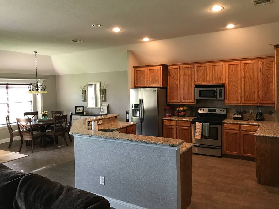 Kitchen/Dining Area