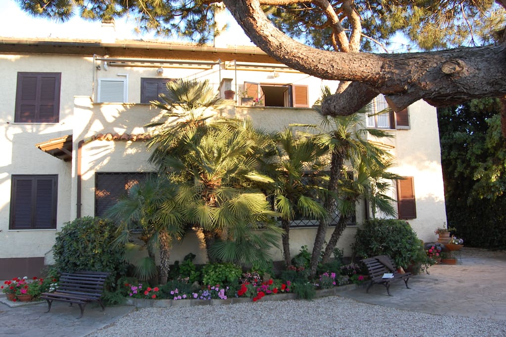 Facciata della villa quadrifamiliare
