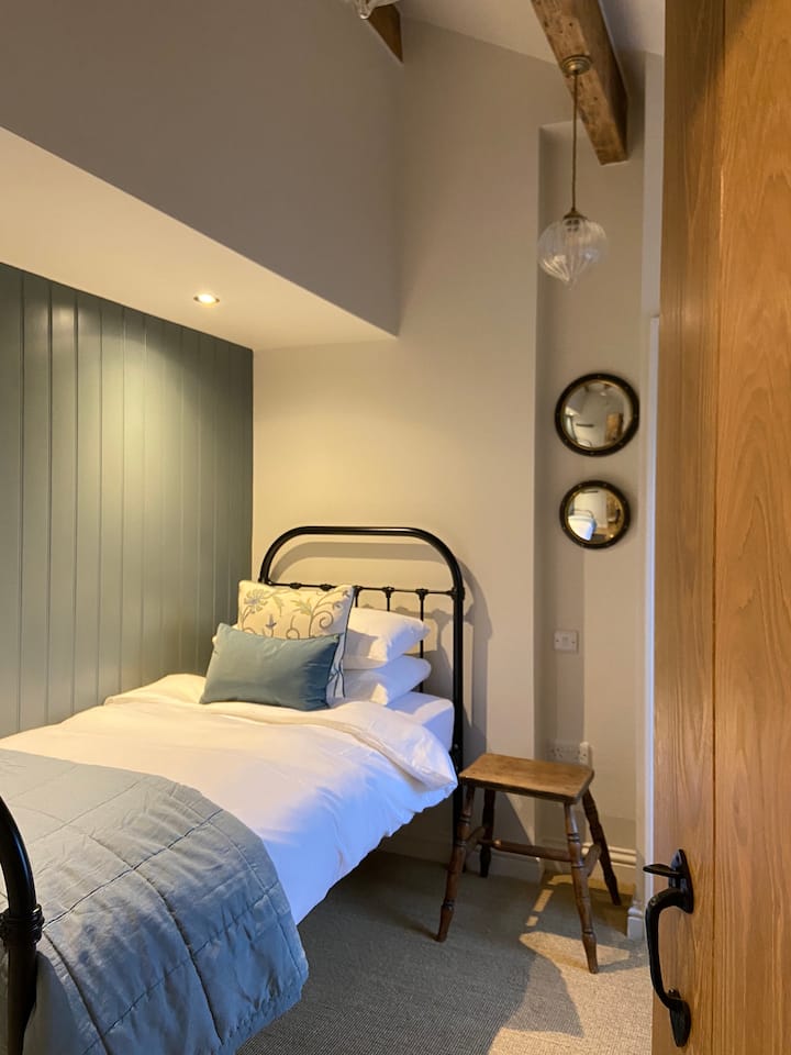 საძინებელი 3