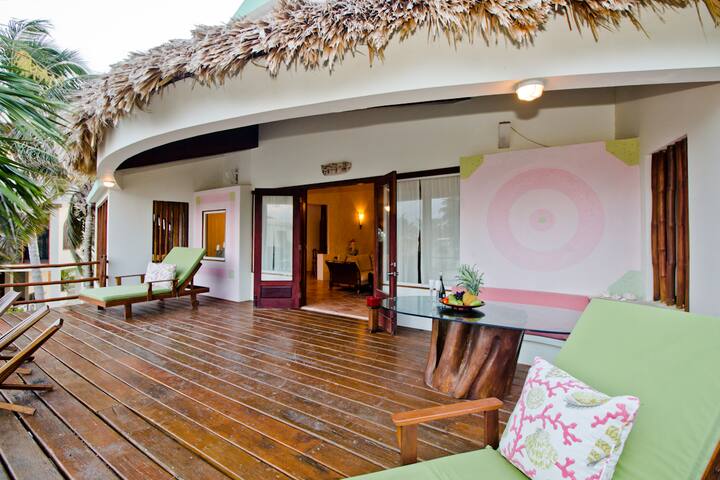 Luxurious Villa Pearl, ocean views, Gold Standard gallery image 4