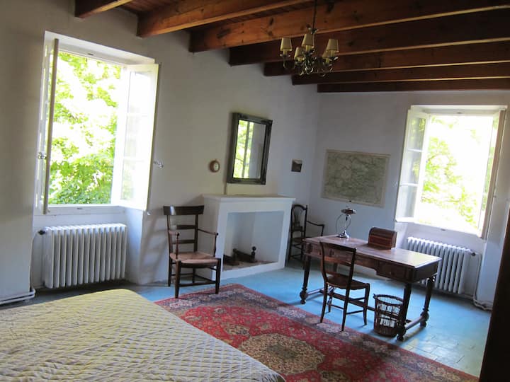 غرفة النوم 1