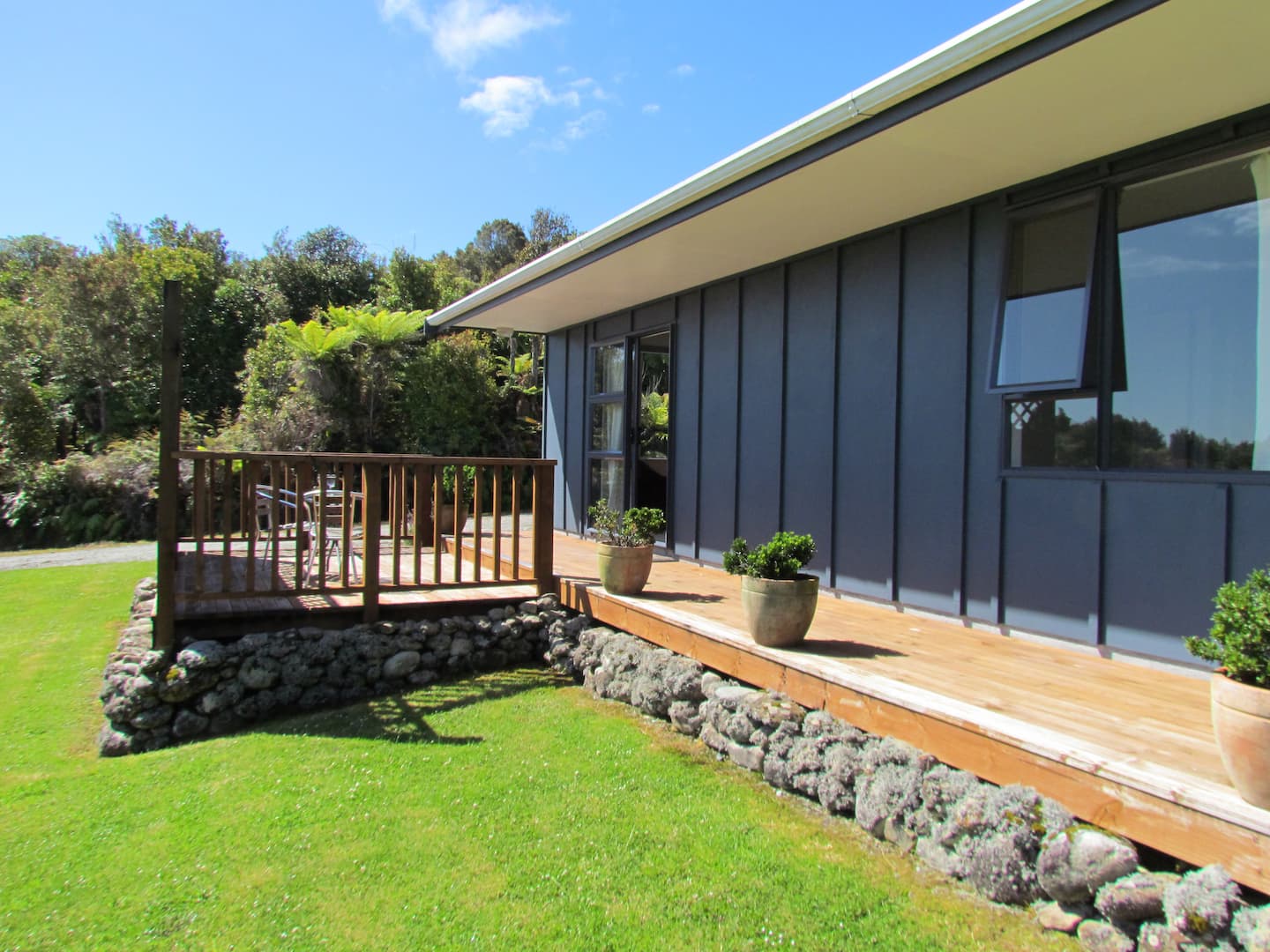 Off The Beaten Track - The Country Cottage 3