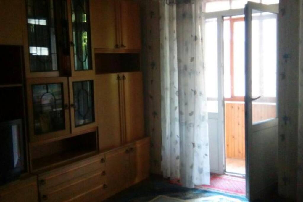 Большая комната