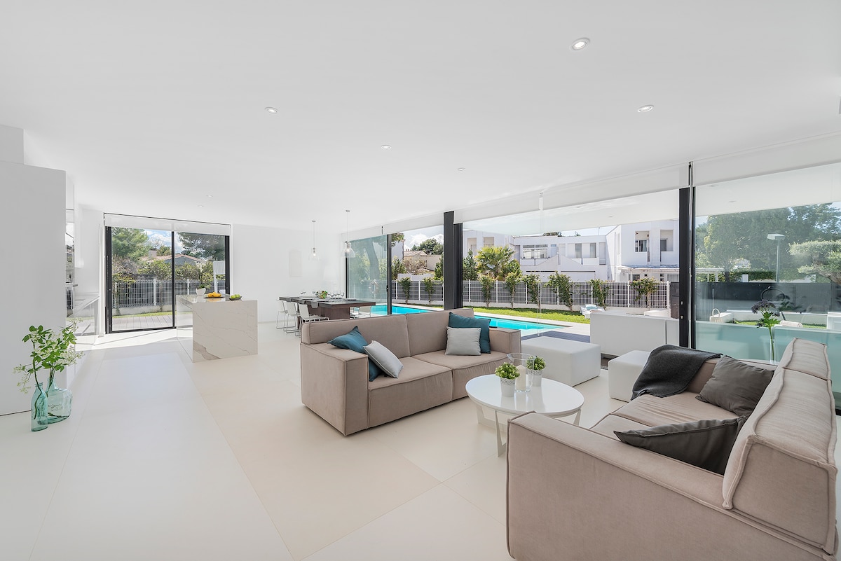 Popular Airbnb listing: Villa Pau in Muro