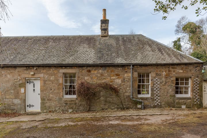 Gardeners Cottage Sleeps 3 Cottages For Rent In Edinburgh