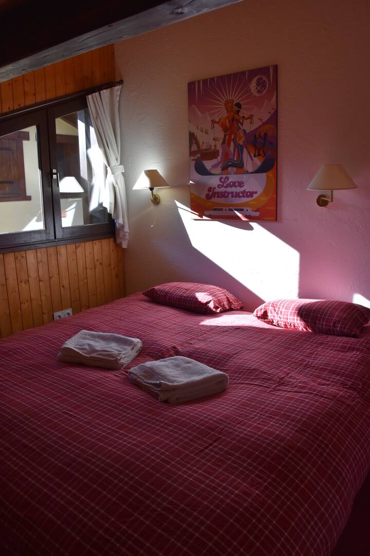 سرير بمقاس كبير، غرفة نوم 1 في الطابق العلوي