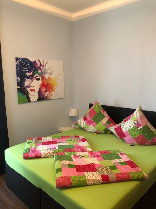 Gästezimmer mit Balkon