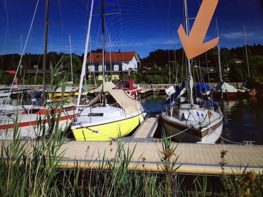 Le port et la situation de la maison