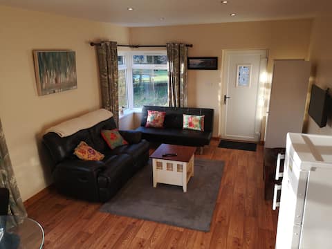 Delightful Ronan Cottage - 2 Bedroom Self Catering