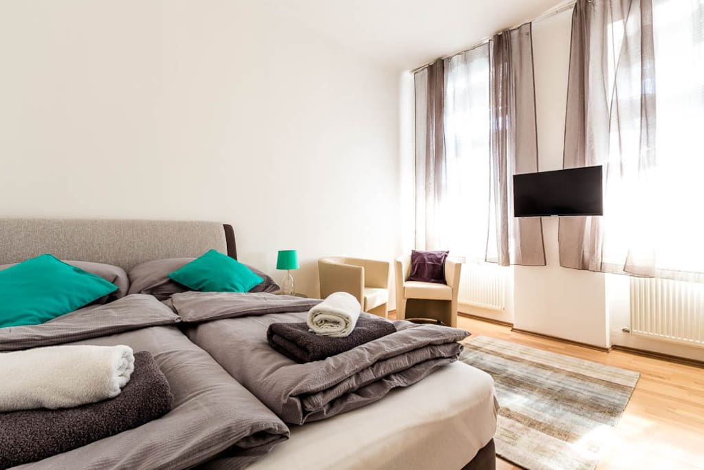 Sleeping & Living Room with Desk
