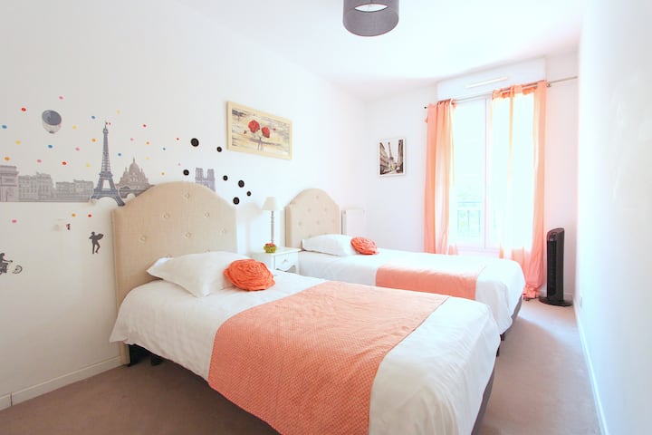 Dormitorio de coral 3 (2 camas de una plaza, 2 huéspedes)
