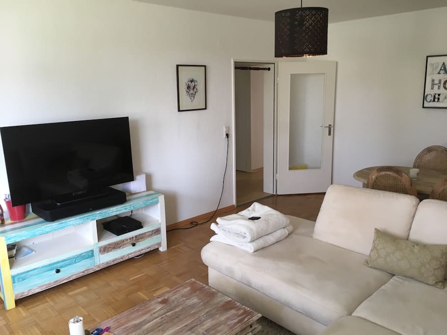 Wohnzimmer / Living Room