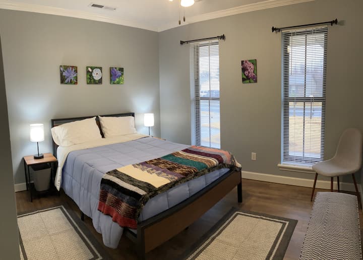 Chumba cha kulala 2 na kitanda cha ukubwa kamili