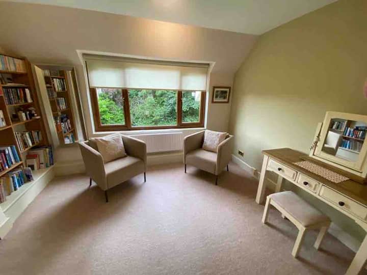 Little Cumbrae | Spacious Condo For 2 In Durham - Durham
