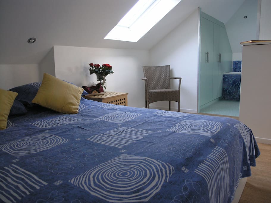 Slaapkamer met tweepersoonsbed