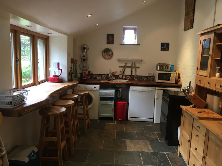 Kitchen with breakfast bar
