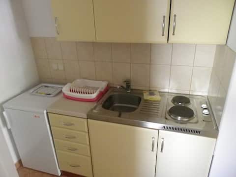 Top performing Airbnb: Studio Ksenija in Općina Punat