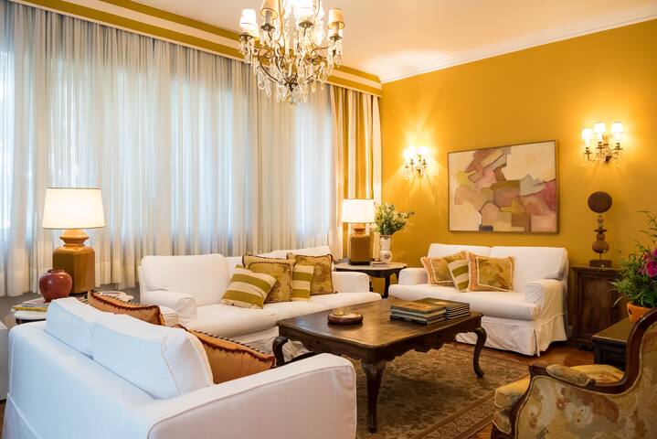 3 BEDROONS IN COPACABANA BEACH 200 m2