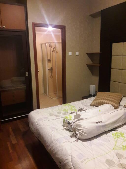 Room1