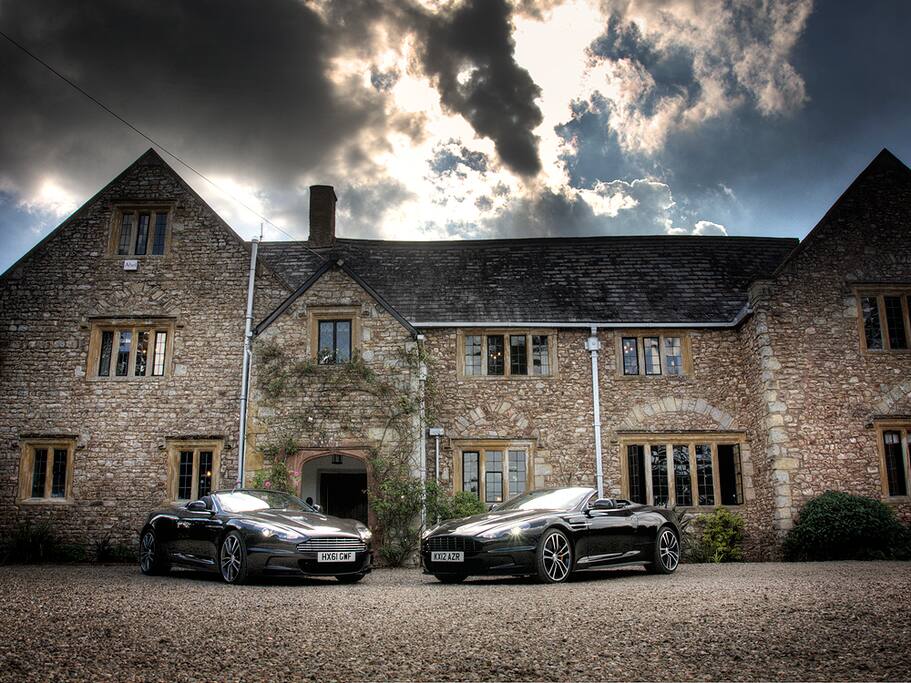 Welcome to an exclusive private luxury venue that's waiting to take care of your needs!