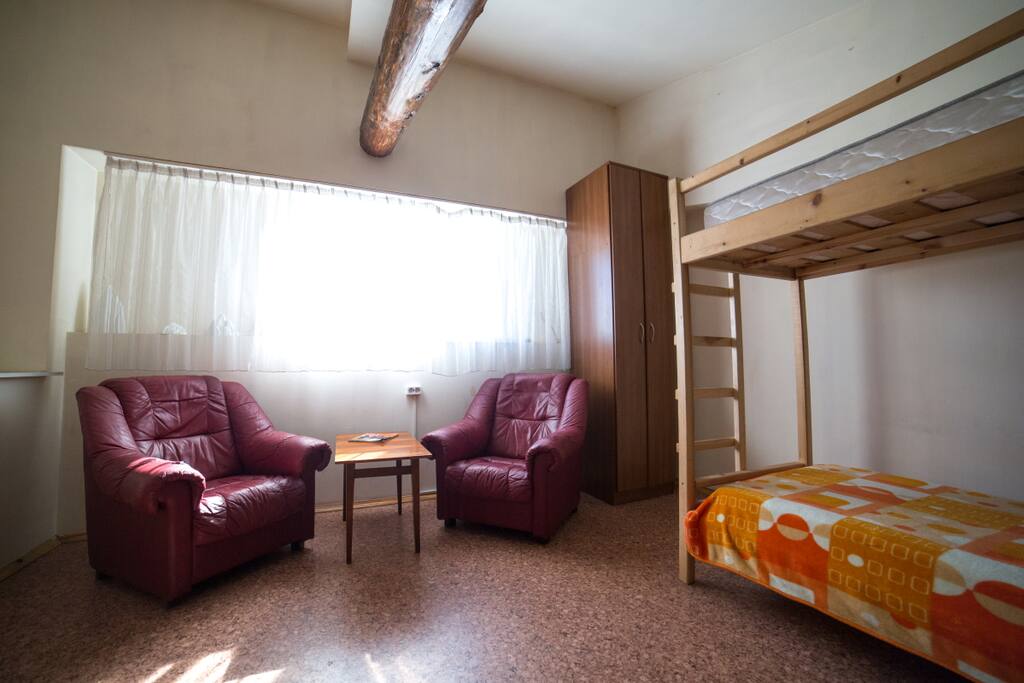 №3 - 5-bed dormitory room, 24 m2 (3 single beds, 1 bunk bed)