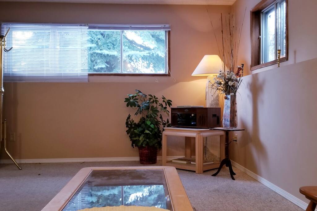 Entrance/Front Room