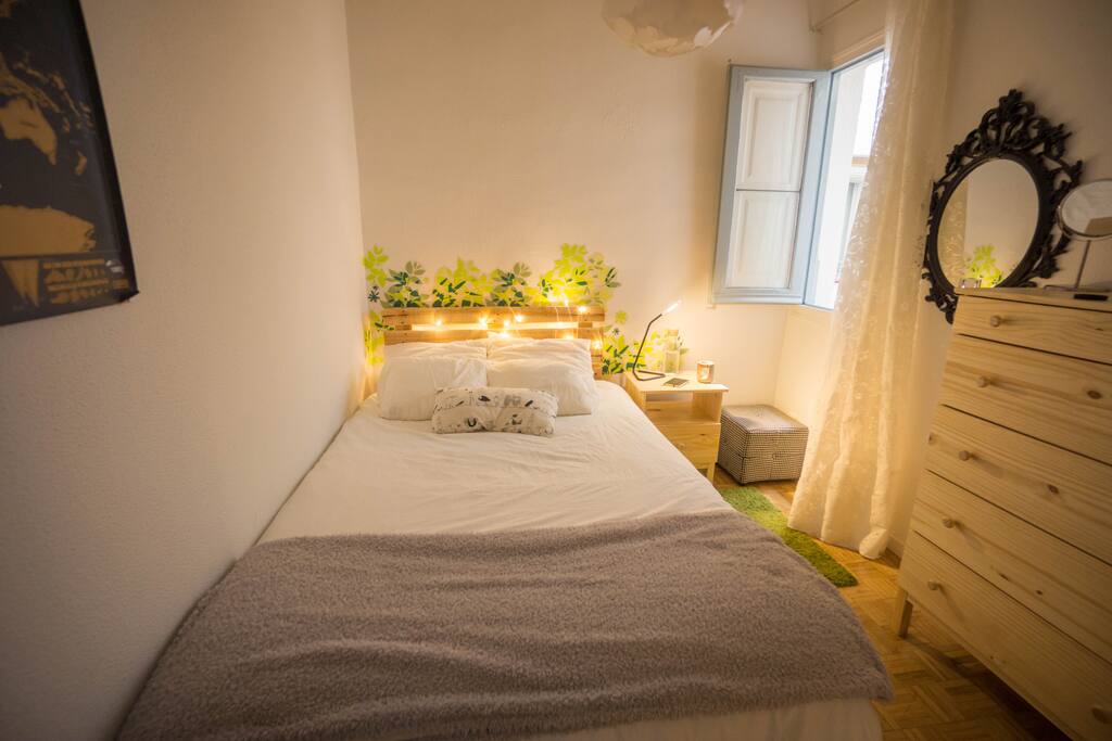 Room #1. Queen size bed. Super cosy and quiet for those who love a really nice rest.