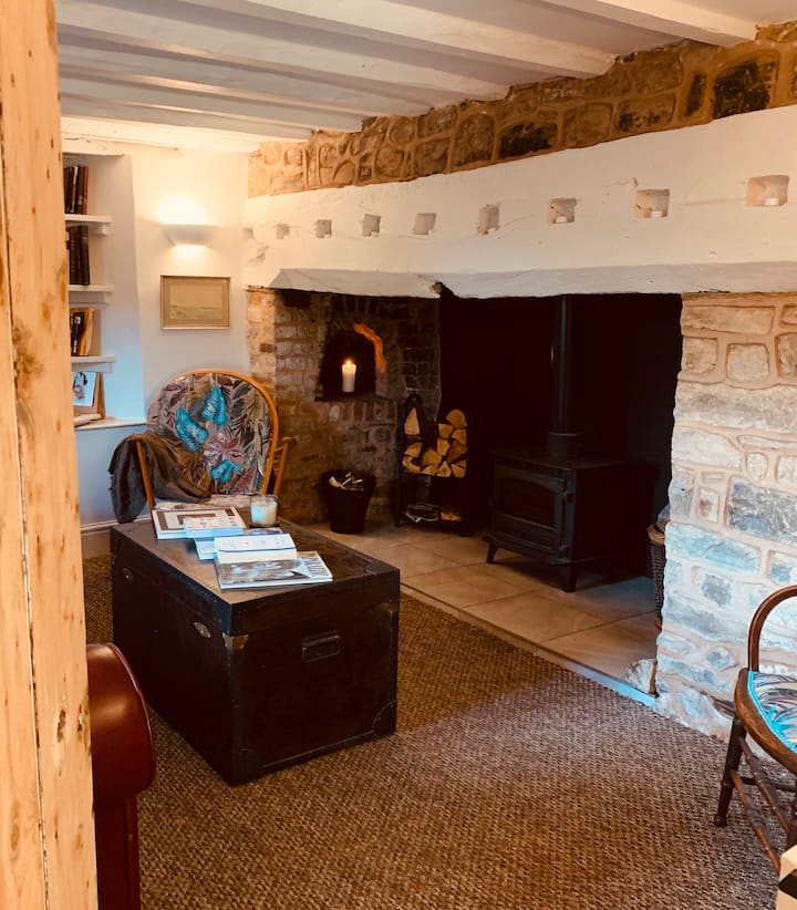 Near Exmoor  - Stone Cottage Brimming With Hygge! - Somerset