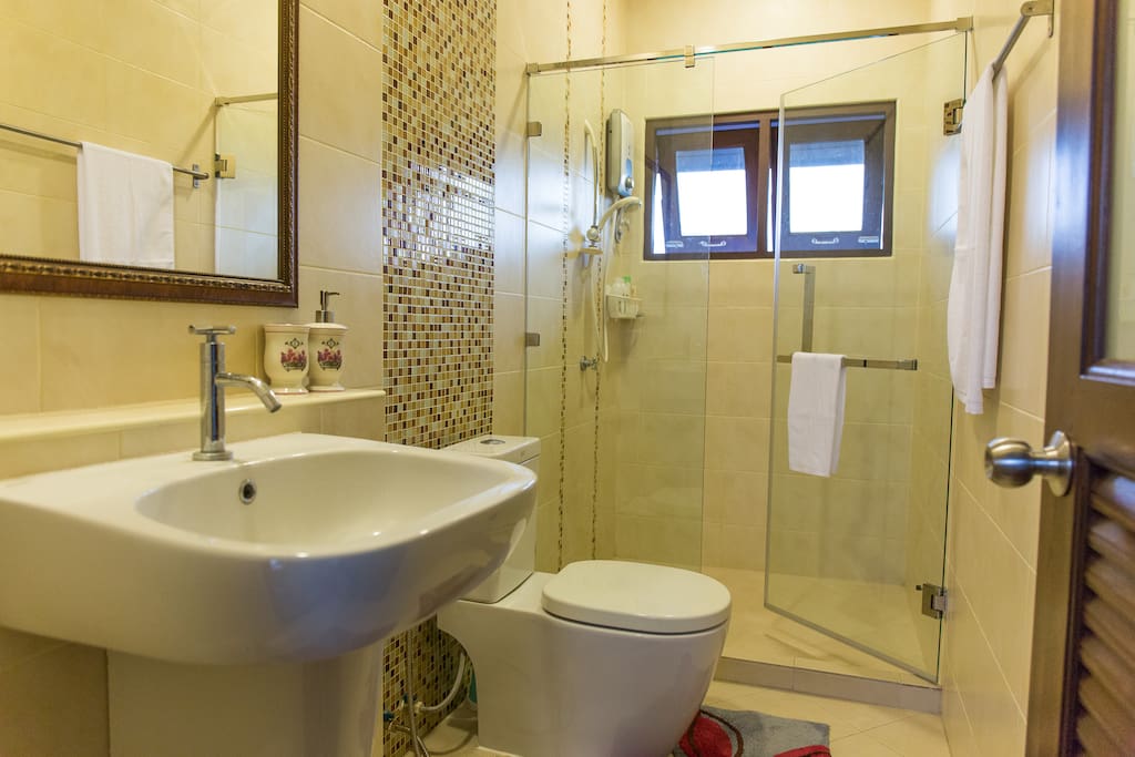 Private guest bathroom