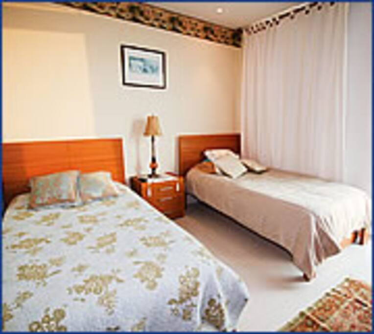 Guest bedroom with 2 twin size beds