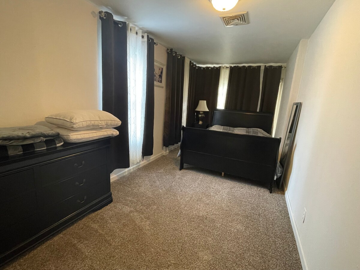 ห้องนอนใหญ่ 