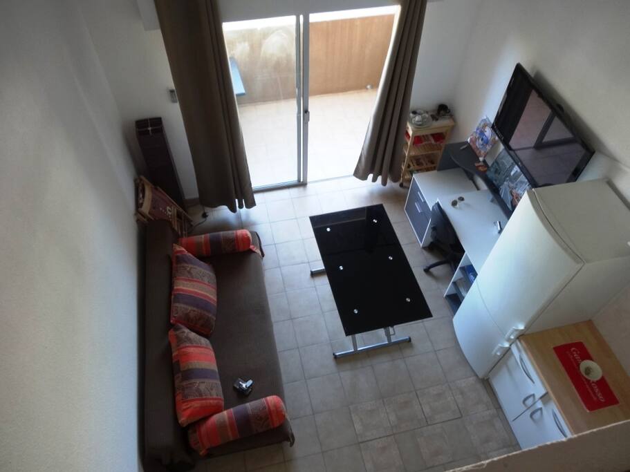 Soppalco con letto matrimoniale e vista sala