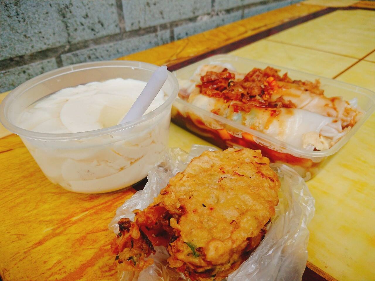 还不去逛夜市 小鲜肉油墩子 有荠菜哦 上海旅游攻略 尽在airbnb爱彼迎 还不去逛夜市 小鲜肉油墩子 有荠菜哦 上海旅游攻略 尽在airbnb爱彼迎