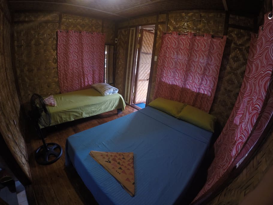 Room good for 3 with mosquito net and stand van