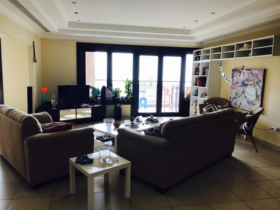 Common area - view from the entrance