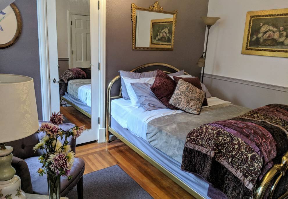 Pretty plum room