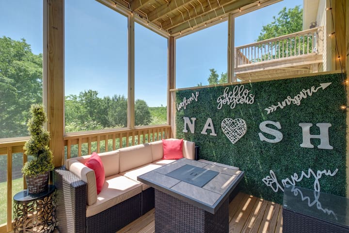 Relaxing lake views near DT Nashville & Airport