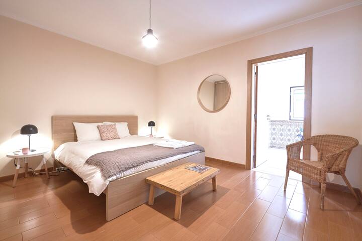 Idyllic Lisbon Apartments With Amazing Courtyard gallery image 4