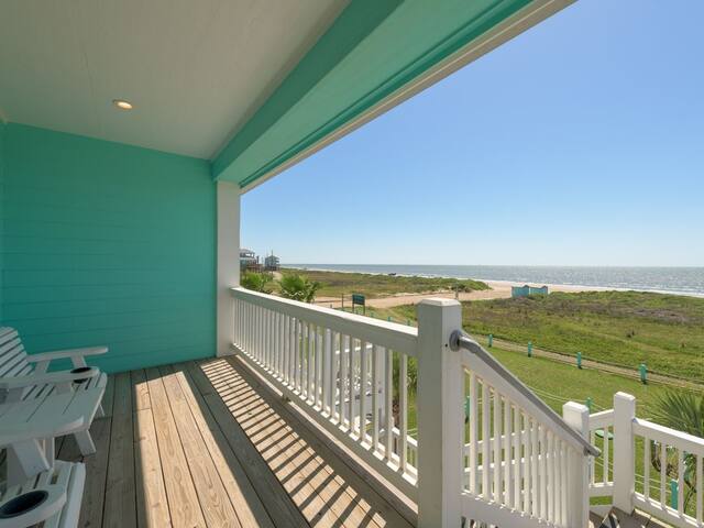 Salty's 1, Beach Front, Dog Friendly, Crystal Beach, Bolivar, Texas, Cottage